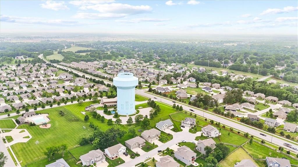 908 SE Forest Ridge Court