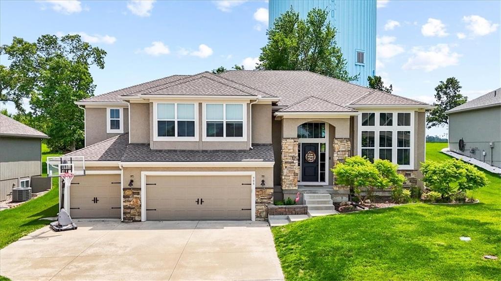 908 SE Forest Ridge Court