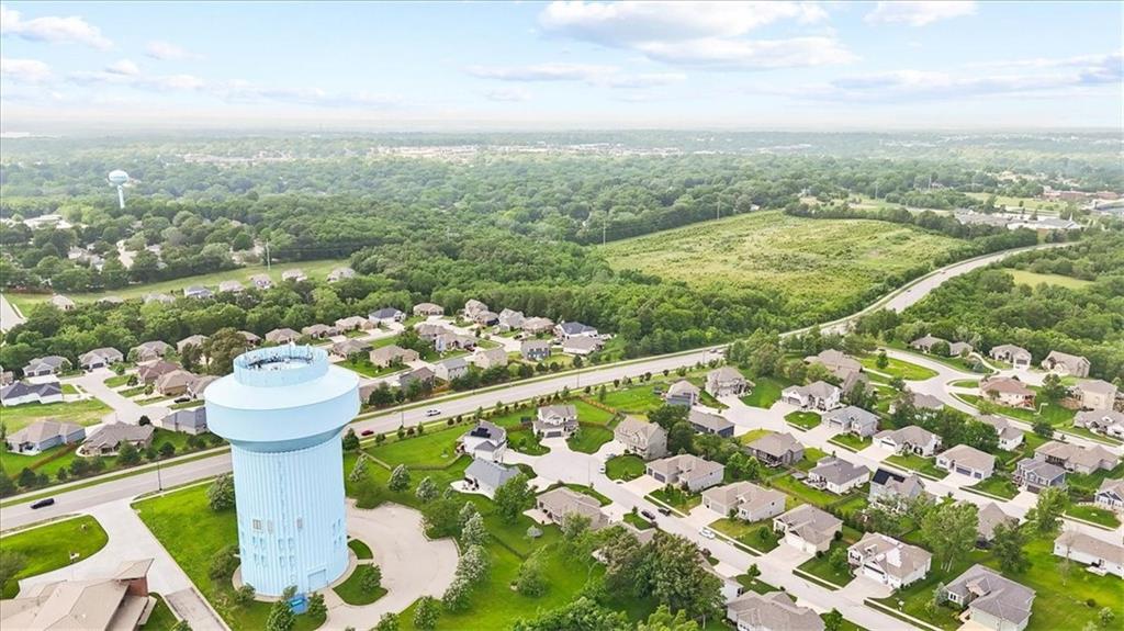 908 SE Forest Ridge Court