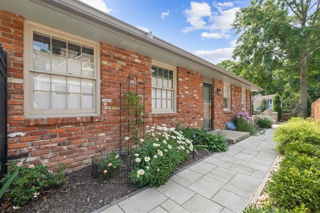 2605 Somerset Drive