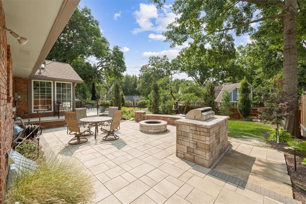 2605 Somerset Drive