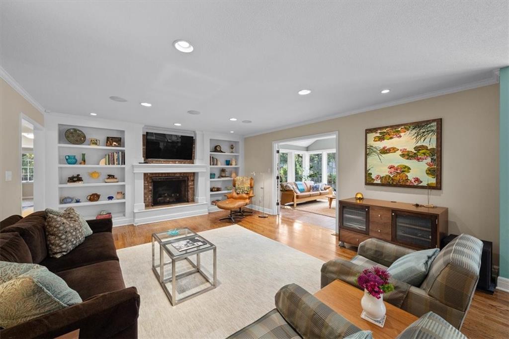 2605 Somerset Drive