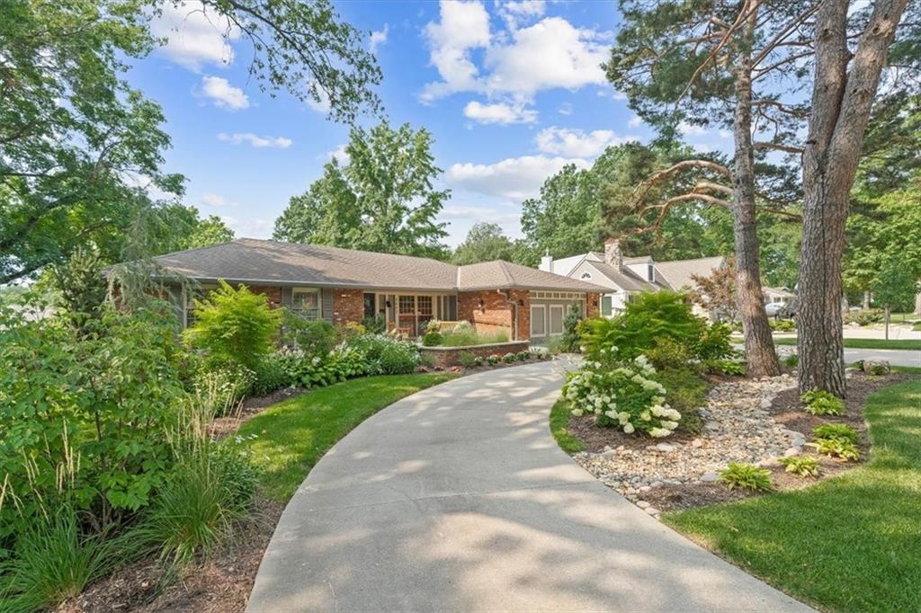 2605 Somerset Drive