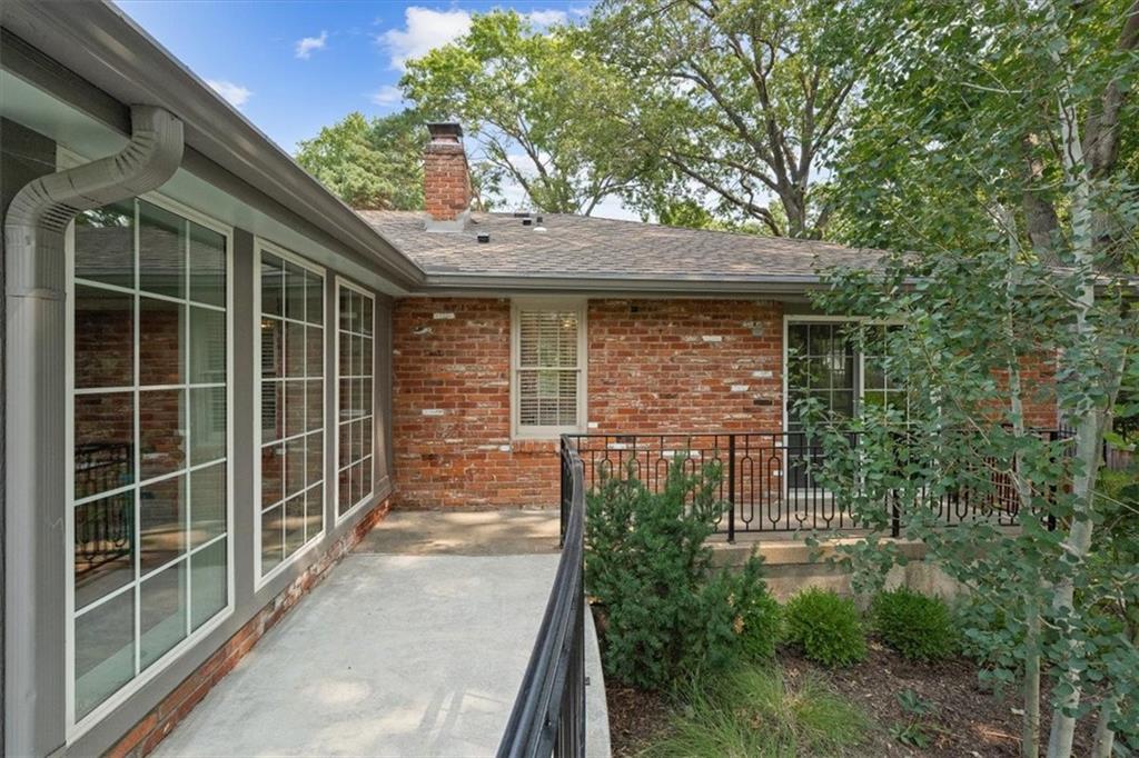 2605 Somerset Drive