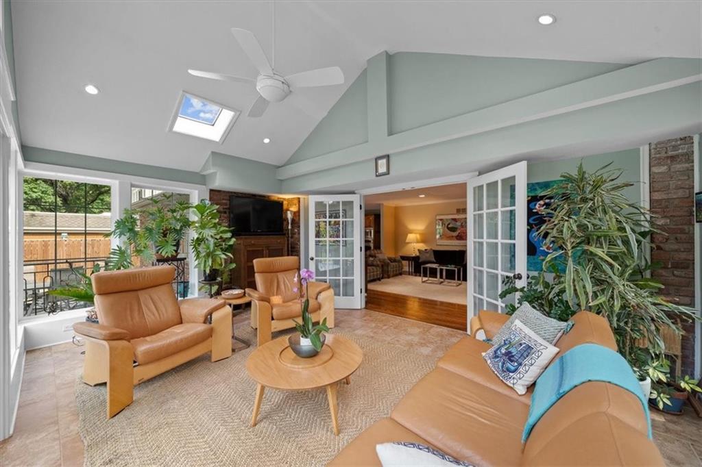 2605 Somerset Drive