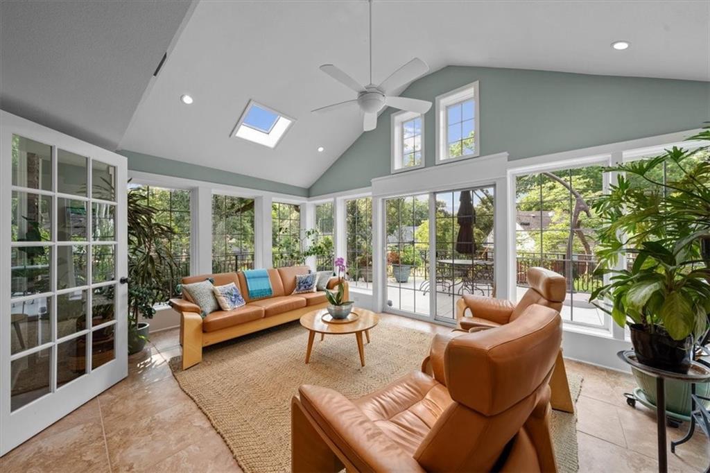 2605 Somerset Drive