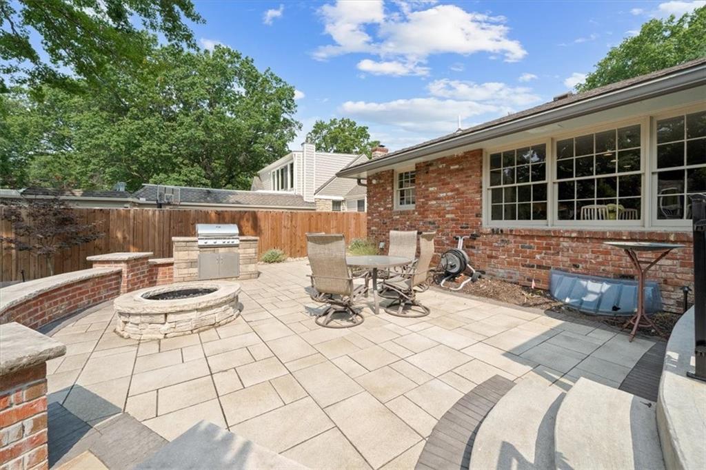 2605 Somerset Drive