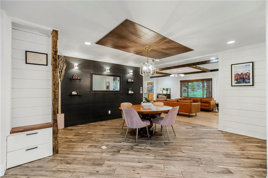 2527 W 90th Street
