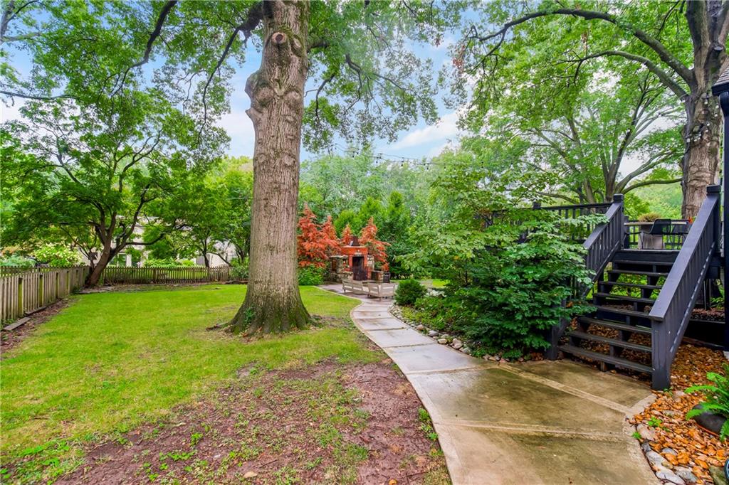2527 W 90th Street