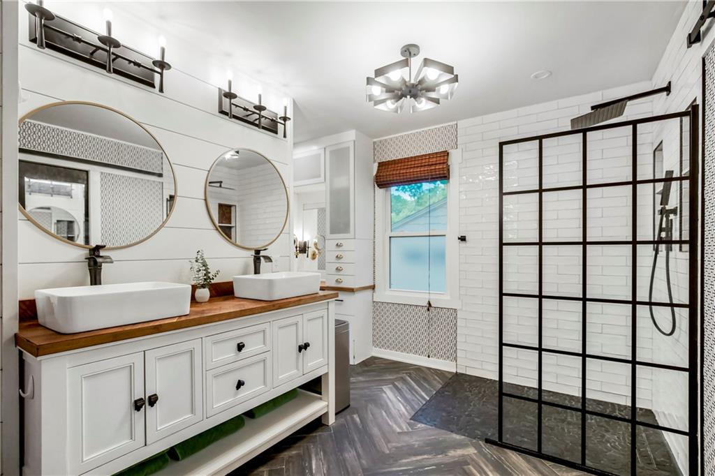 2527 W 90th Street