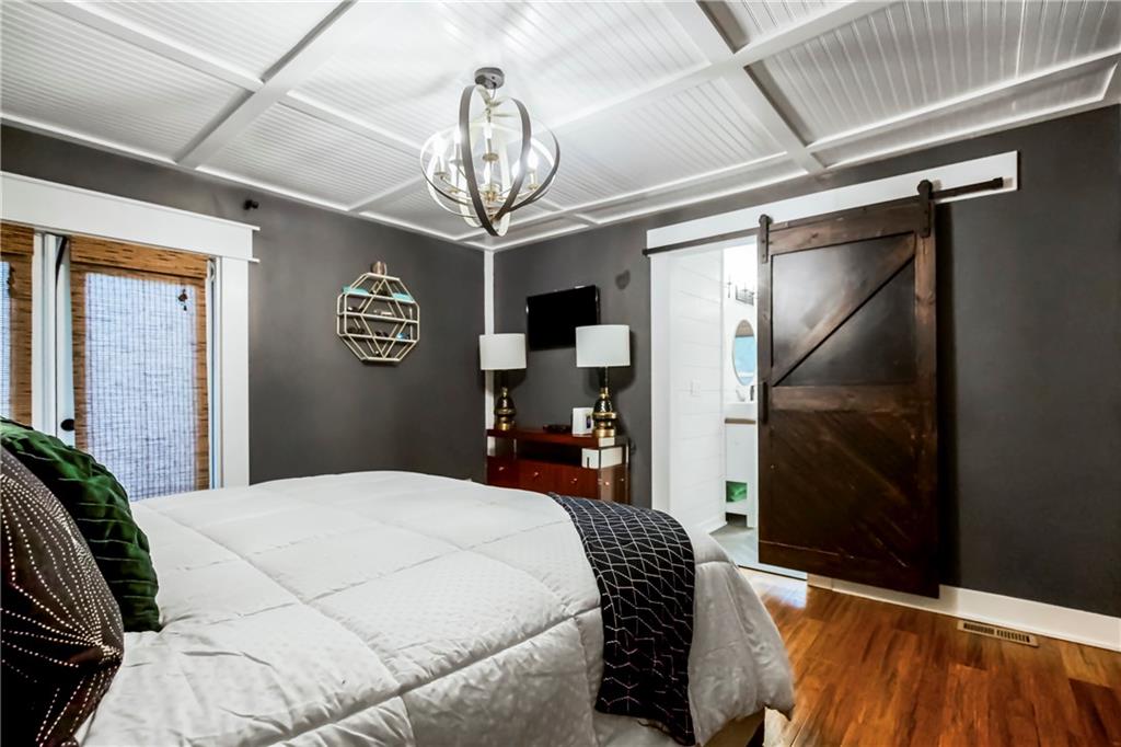 2527 W 90th Street