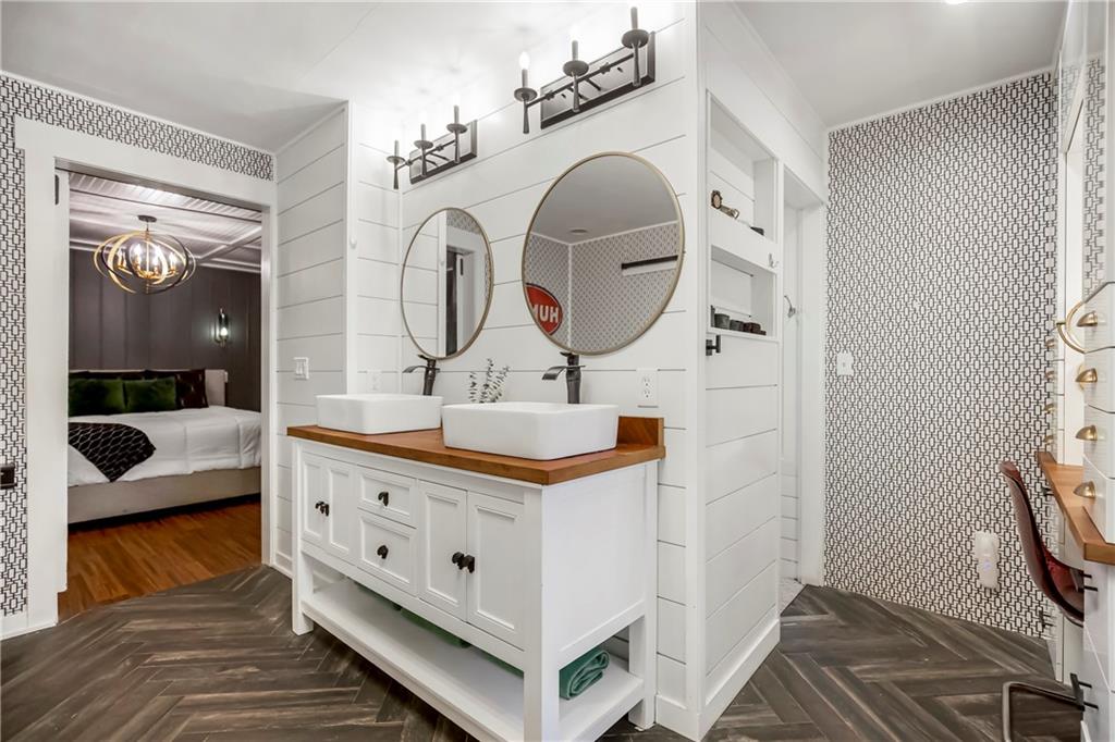 2527 W 90th Street