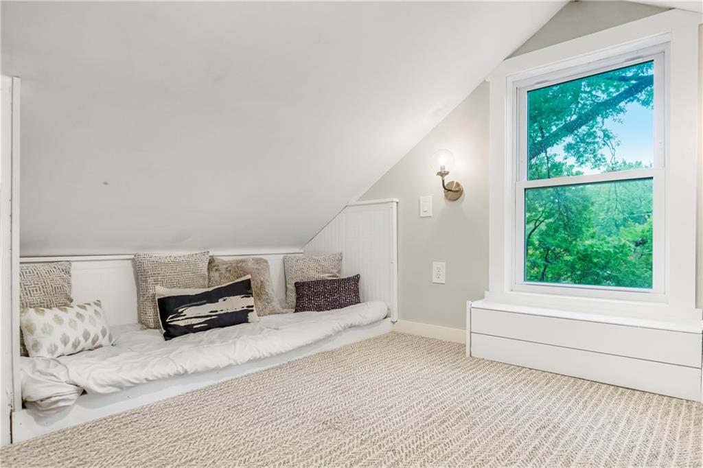 2527 W 90th Street