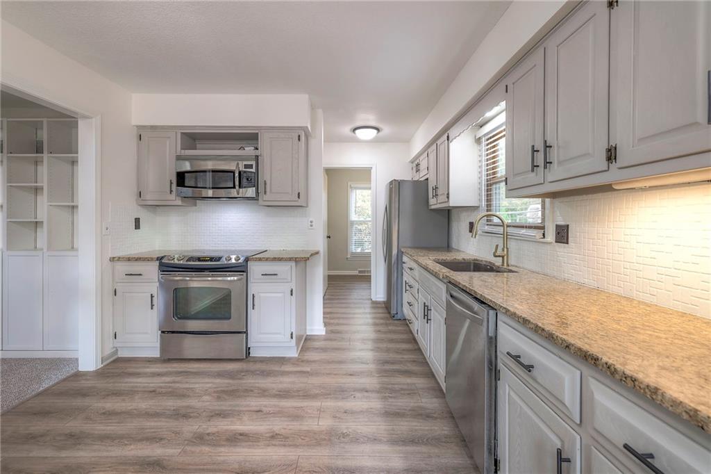 4065 SW Camelot Drive