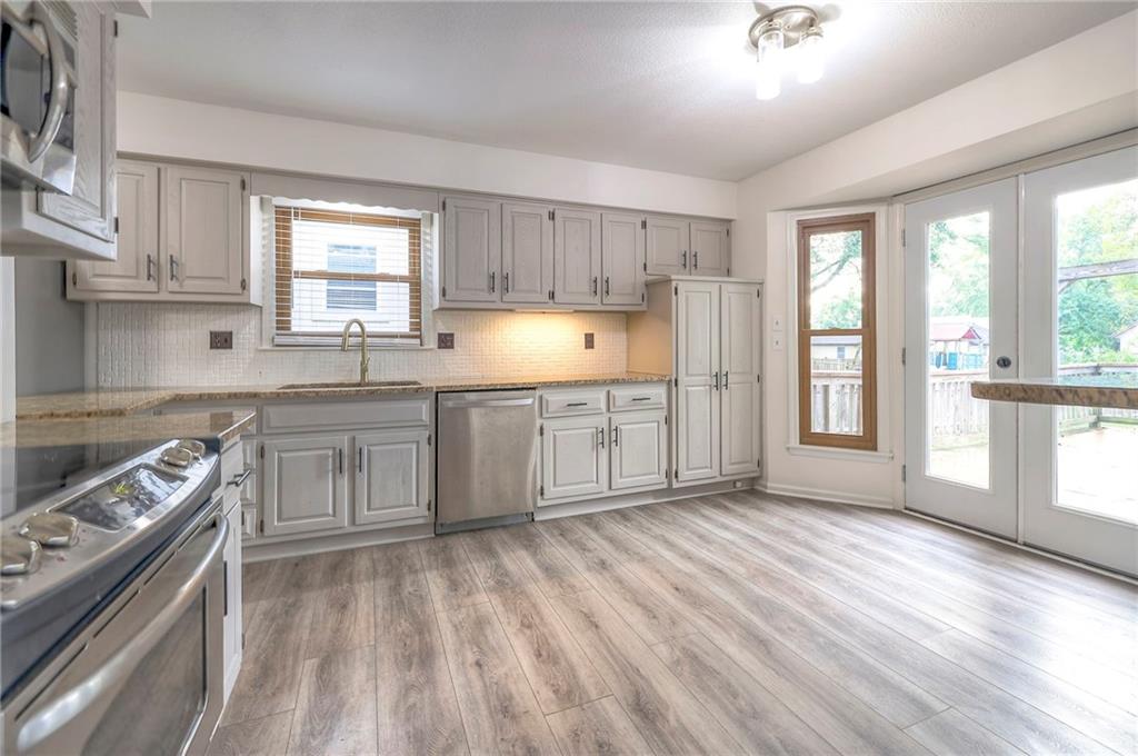 4065 SW Camelot Drive