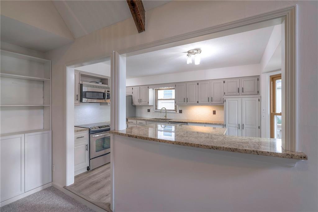 4065 SW Camelot Drive