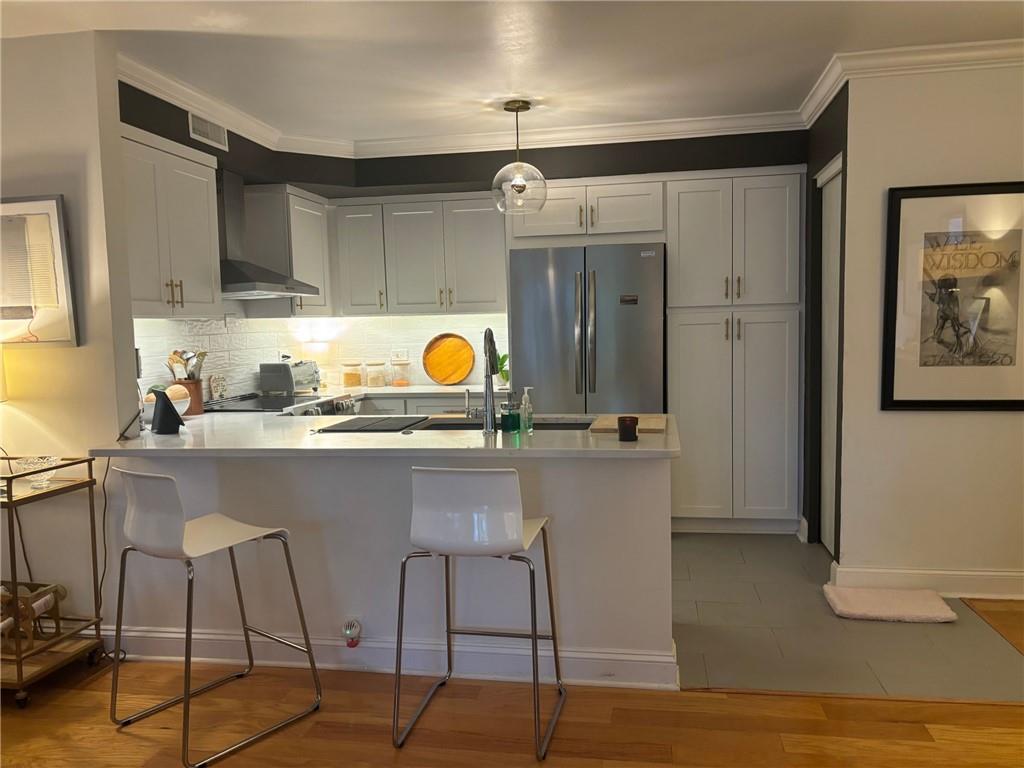 310 W 49th Street Unit: 503