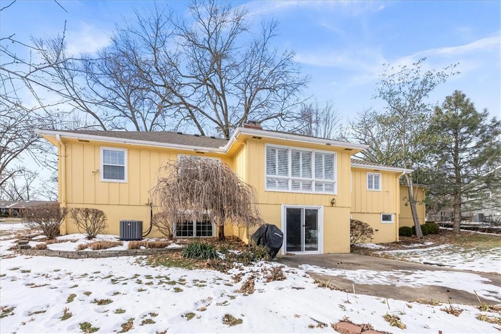 9825 Overbrook Court