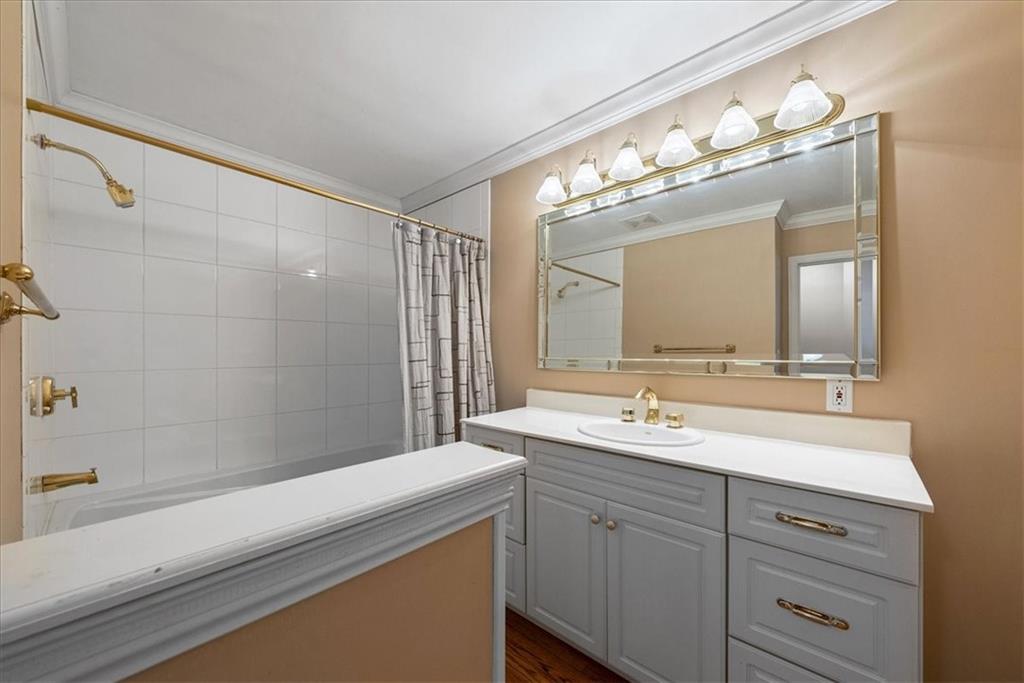 9825 Overbrook Court