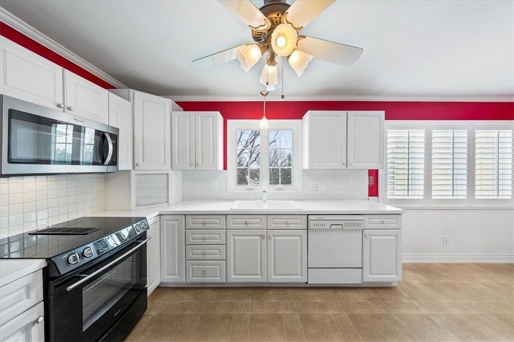 9825 Overbrook Court