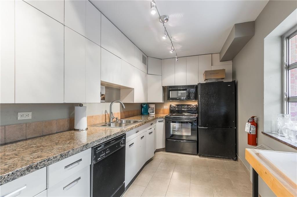 310 W 49th Street Unit: 703