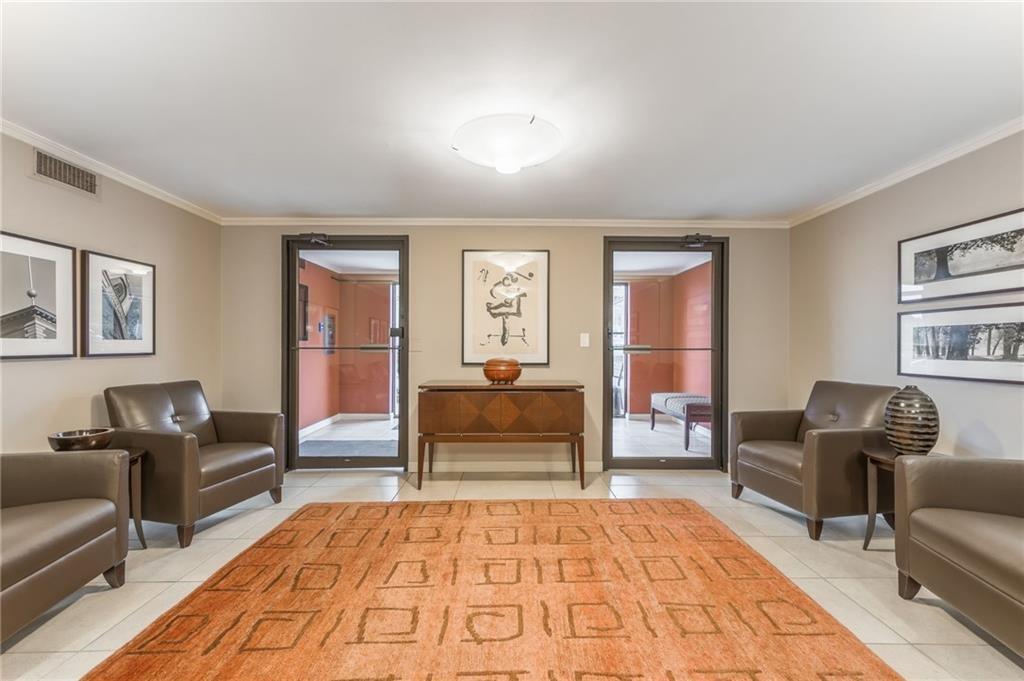 310 W 49th Street Unit: 703