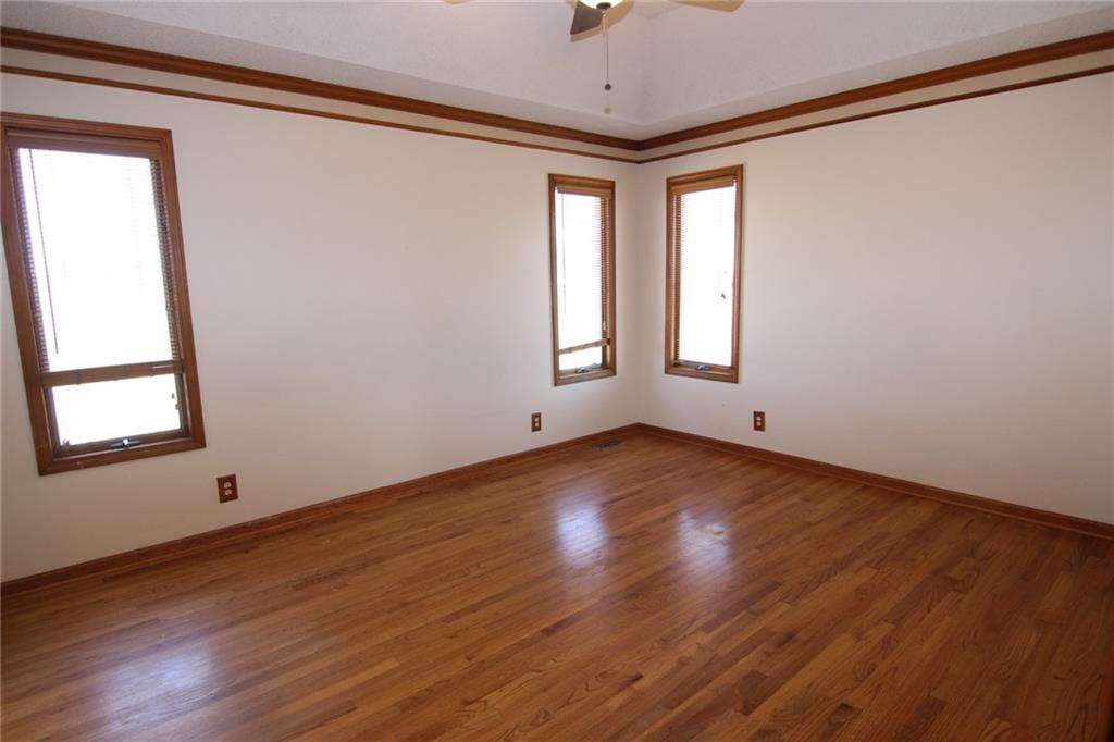 8854 W 193rd Terrace