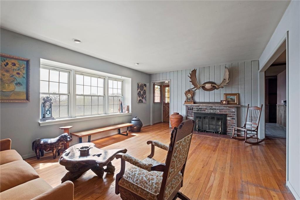 12 NW Greentree Lane