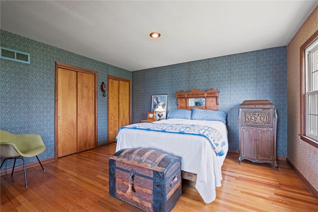 12 NW Greentree Lane