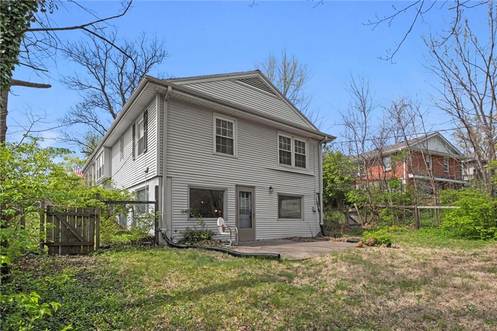 12 NW Greentree Lane
