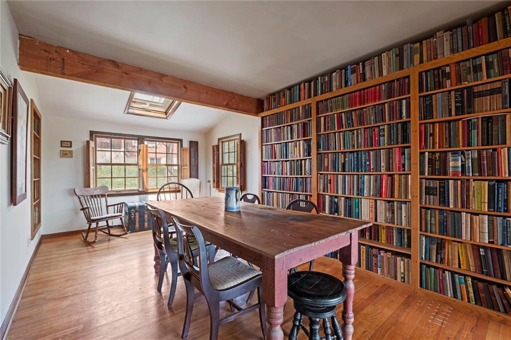 12 NW Greentree Lane
