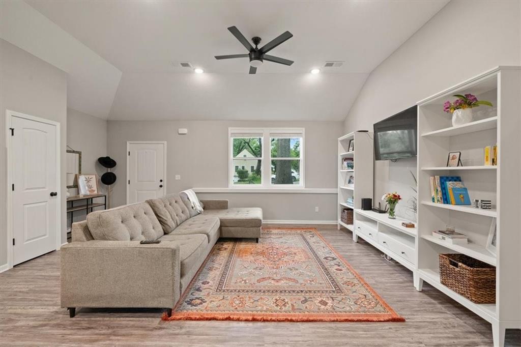 3510 NE Monterey Avenue