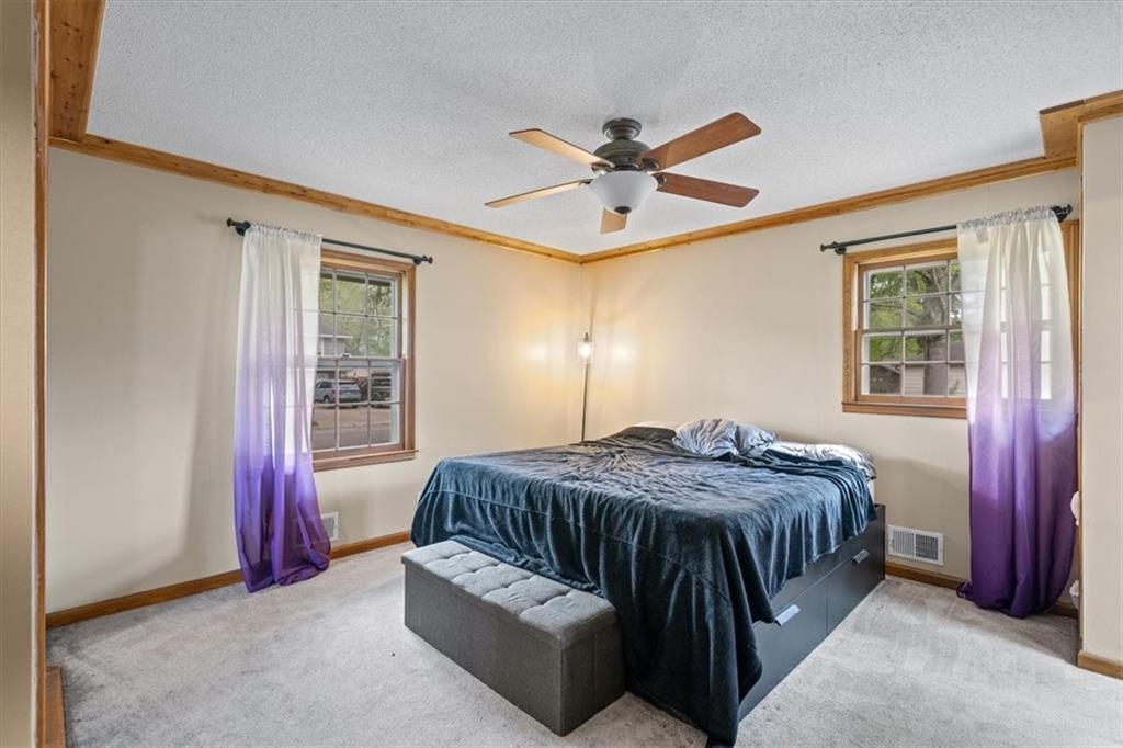 1208 SW Horizon Drive