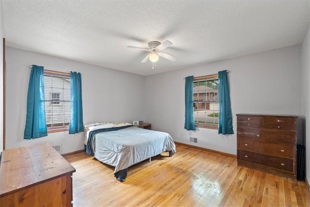 1208 SW Horizon Drive