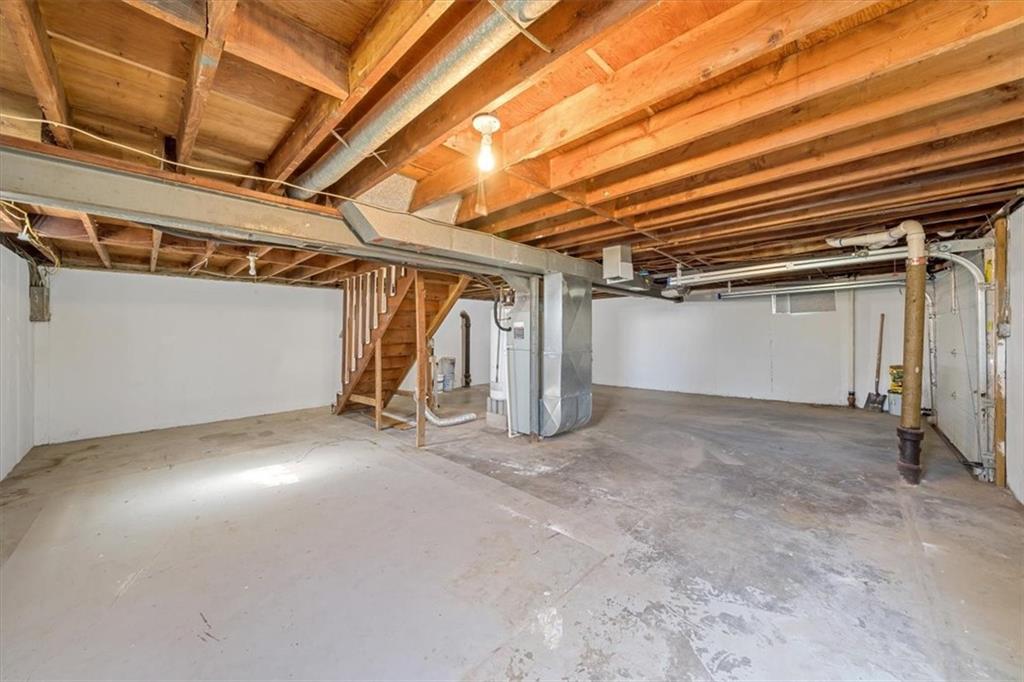 2000 E 48th Street