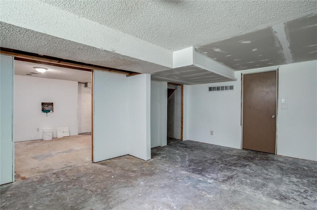 10151 W 84th Street