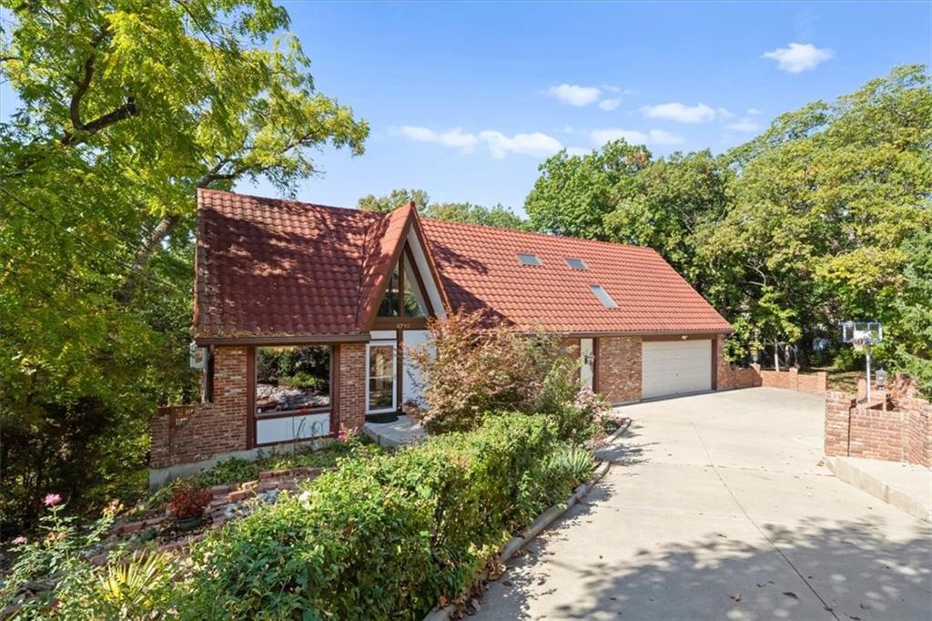 4710 Monrovia Street