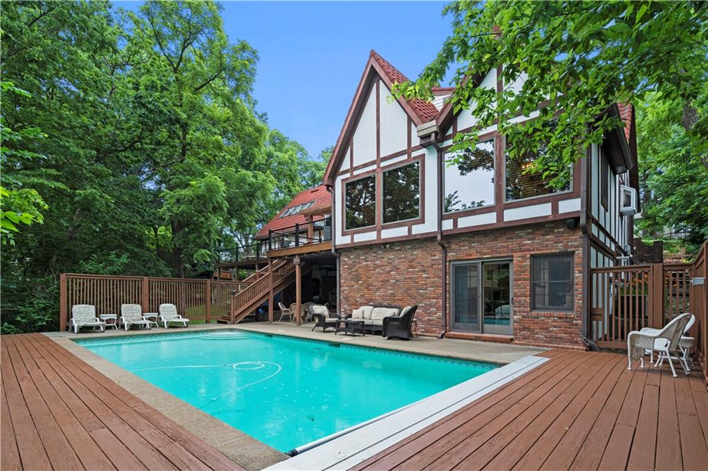 4710 Monrovia Street