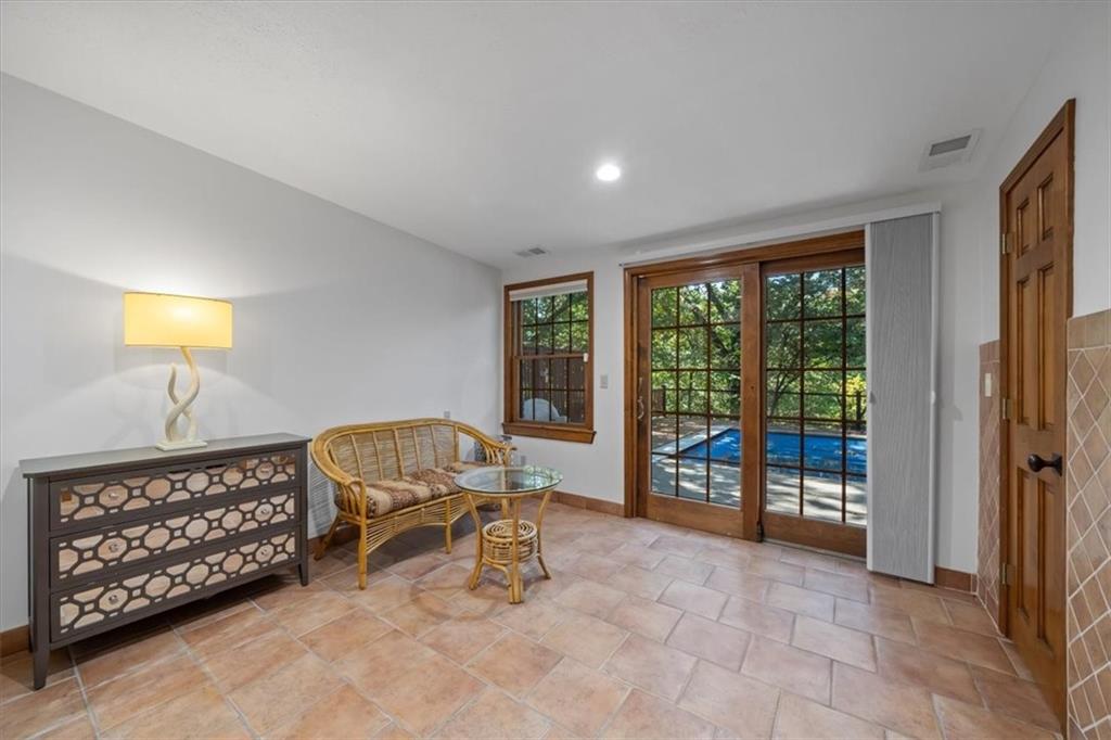 4710 Monrovia Street