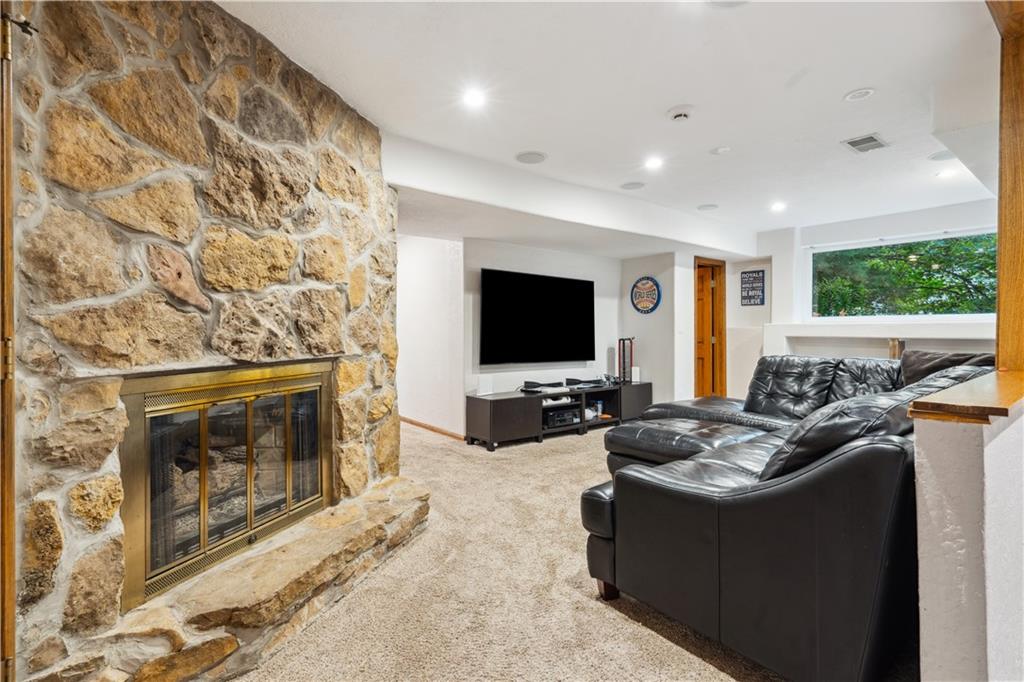 4710 Monrovia Street