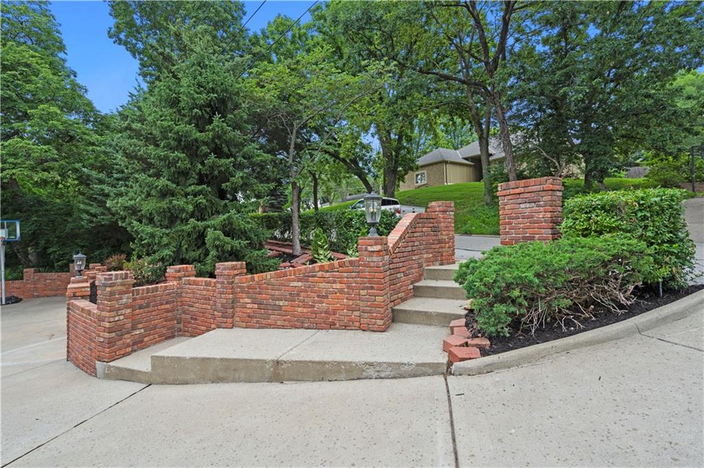 4710 Monrovia Street