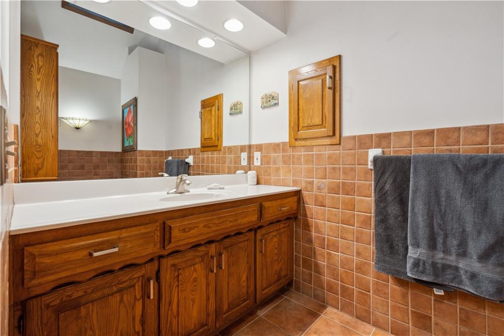 4710 Monrovia Street