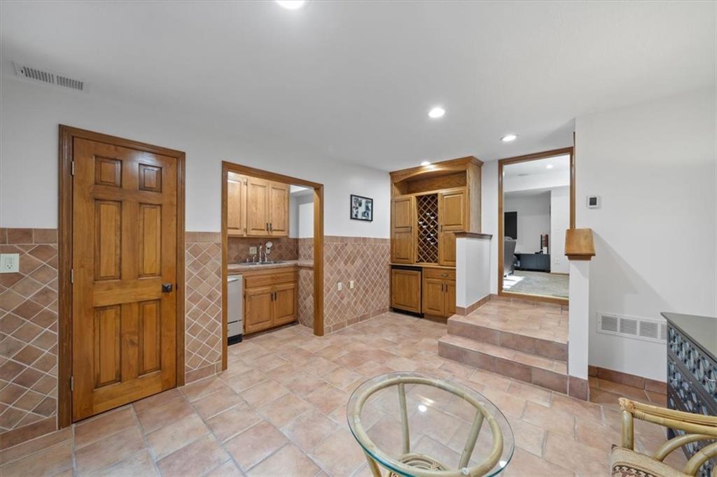 4710 Monrovia Street