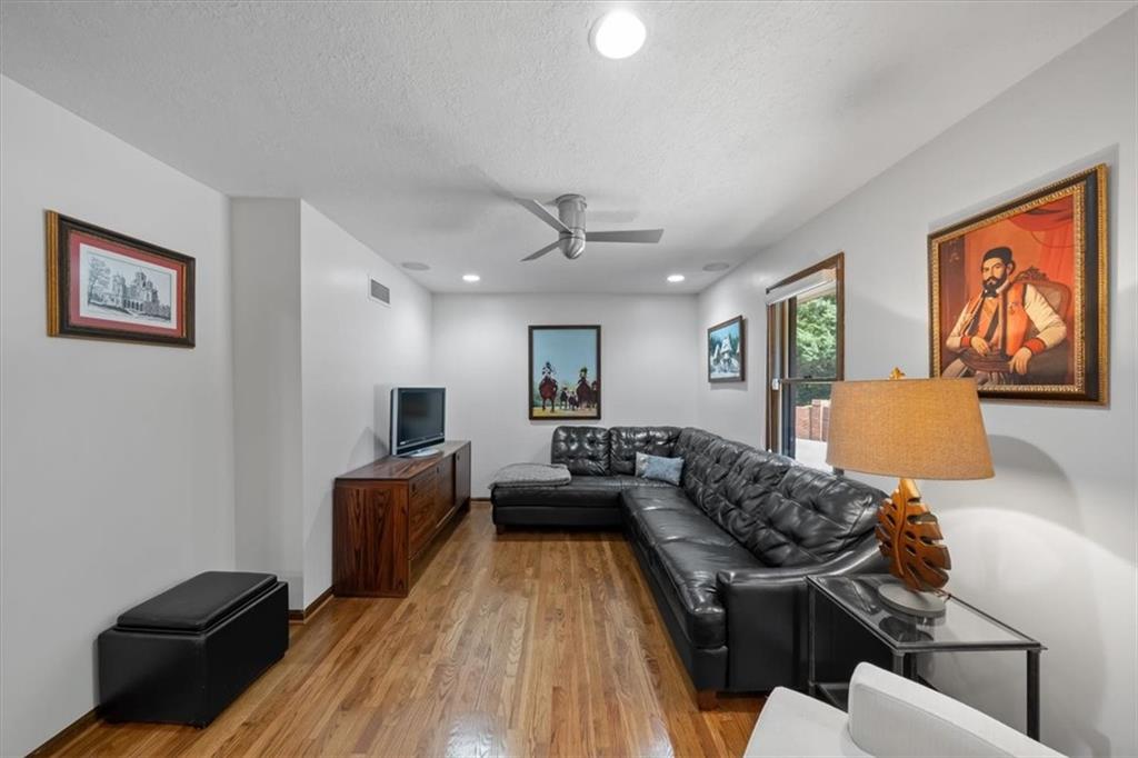 4710 Monrovia Street