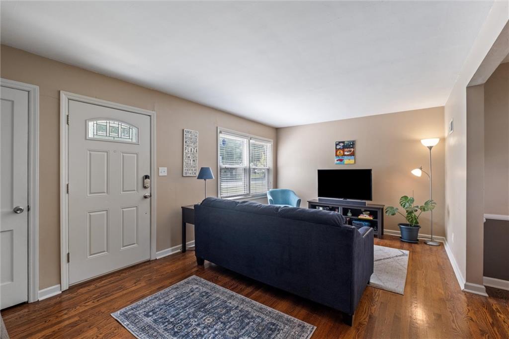 604 W 88th Street