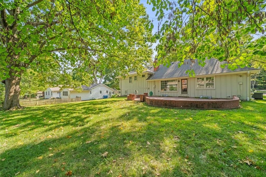 8101 Rosewood Drive
