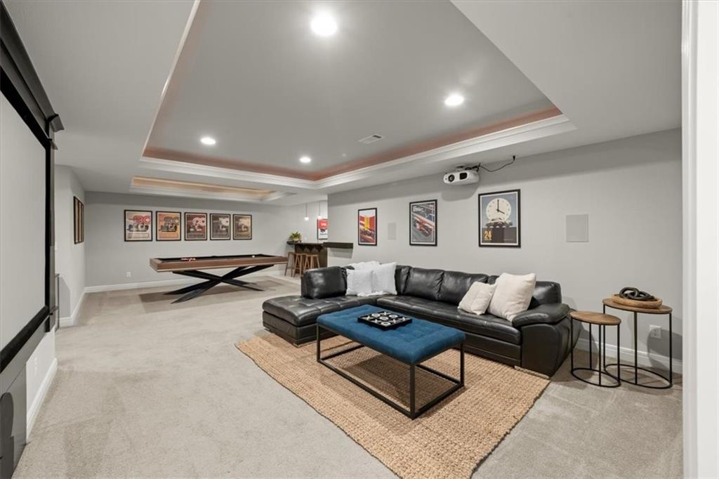 8904 Cherokee Lane