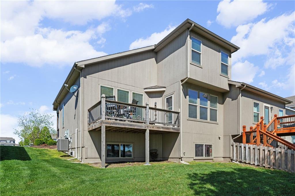 1309 N 158th Terrace