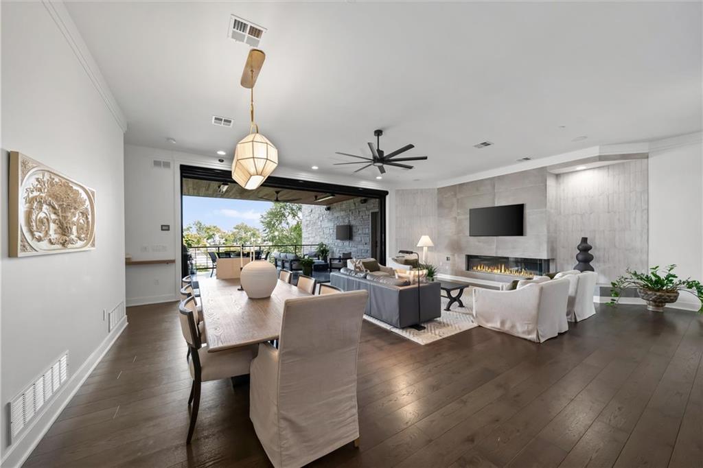 9445 Rosewood Drive Unit: 2A