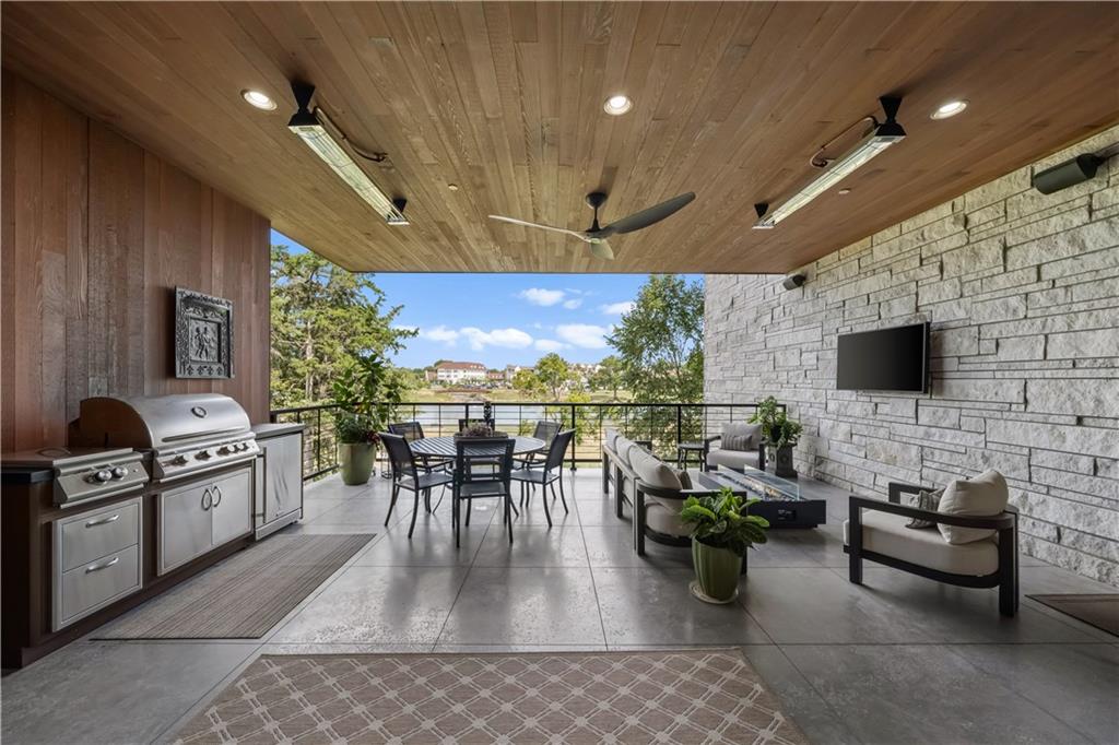 9445 Rosewood Drive Unit: 2A